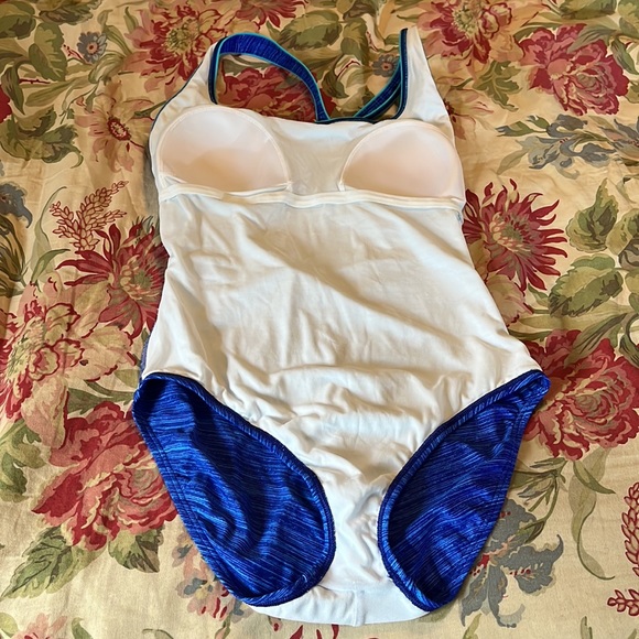 SPEEDO Size 16 T Back Racer Swimsuit
Blue 1-Piece Fully Lined Modest $68 NEW - Picture 8 of 12